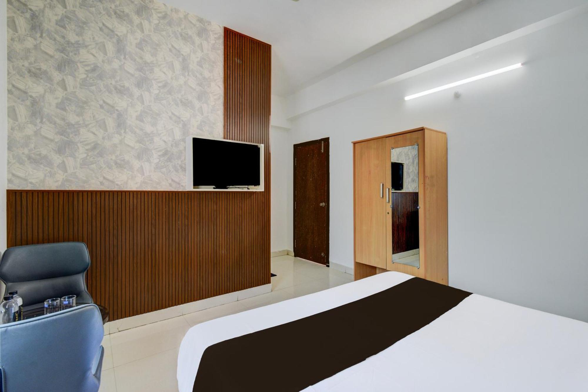 Hotel O Bee Oak Gachibowli ภายนอก รูปภาพ